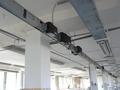 V�robn� a skladov� plocha 02 - pohled na el. rozvody